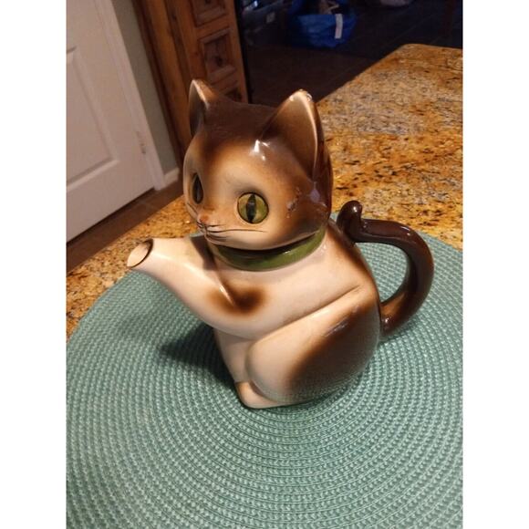 Vintage CMI 8.5" Porcelain Kitty Cat Teapot w/ Green Collar Made in Japan 1972 - Picture 2 of 15
